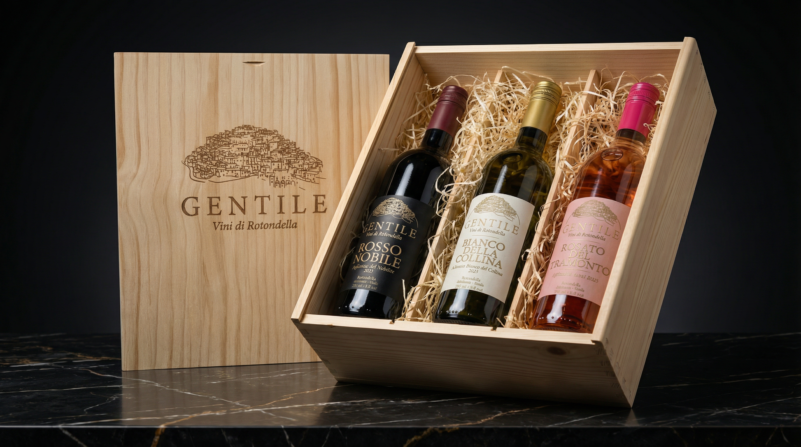 Gentile Vini Holzkiste mit drei Flaschen - Rosso Nobile, Bianco della Collina, Rosato del Tramonto